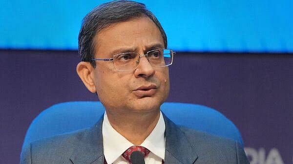 Revenue Secretary Sanjay Malhotra Takes Over as the New RBI Governor